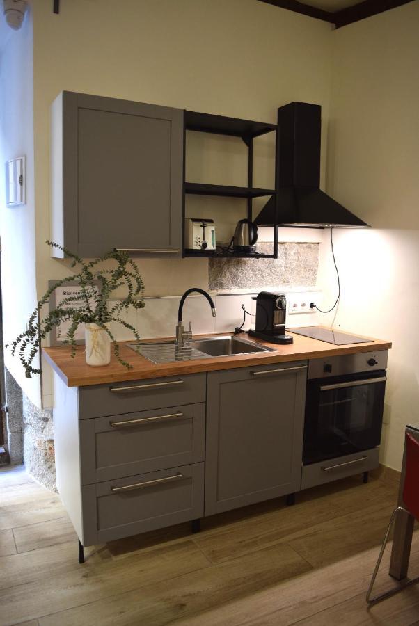Opera Suites Fidelio , Cozy Studio In The Very Center Of Madrid Esterno foto